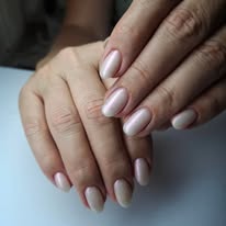 Manikura, naravni odtenek - Kozmetični salon Mateja